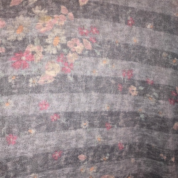 LC LAUREN CONRAD top - Picture 5 of 5